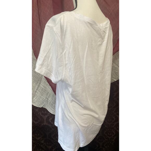 Broken Crayons still Color Tee, size XL - Picture 3 of 6